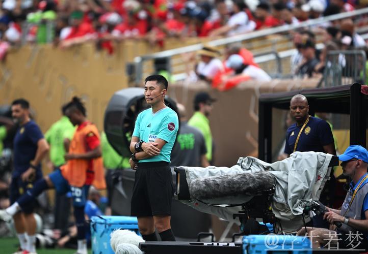 46岁马宁震撼瞬间:怒吼瓜迪奥拉,挥手示意回去,成为世俱杯焦点 46岁马宁震撼瞬间:怒吼瓜迪奥拉,挥手示意回去,成为世俱杯焦点